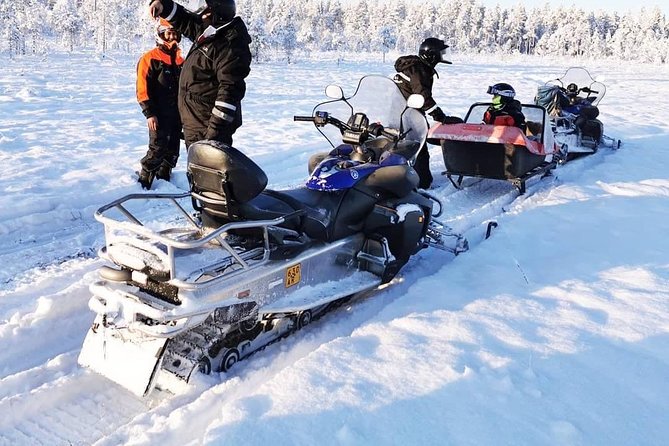 1-Hour Snowmobile Safari Experience - The safety briefing: clear rules, real-world control