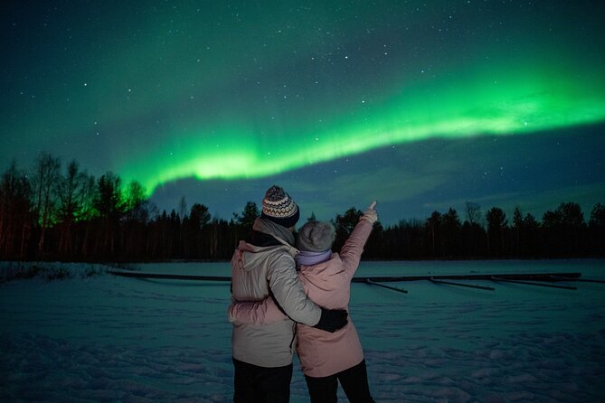 Aurora Hunt with Guarantee and Photos - The Pro Photo Part: What You Gain (and What You Do Not Need)