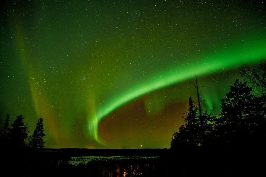 Auroras Northern Lights in Saariselka - Waiting in a tepee with fire, BBQ, and entertainment