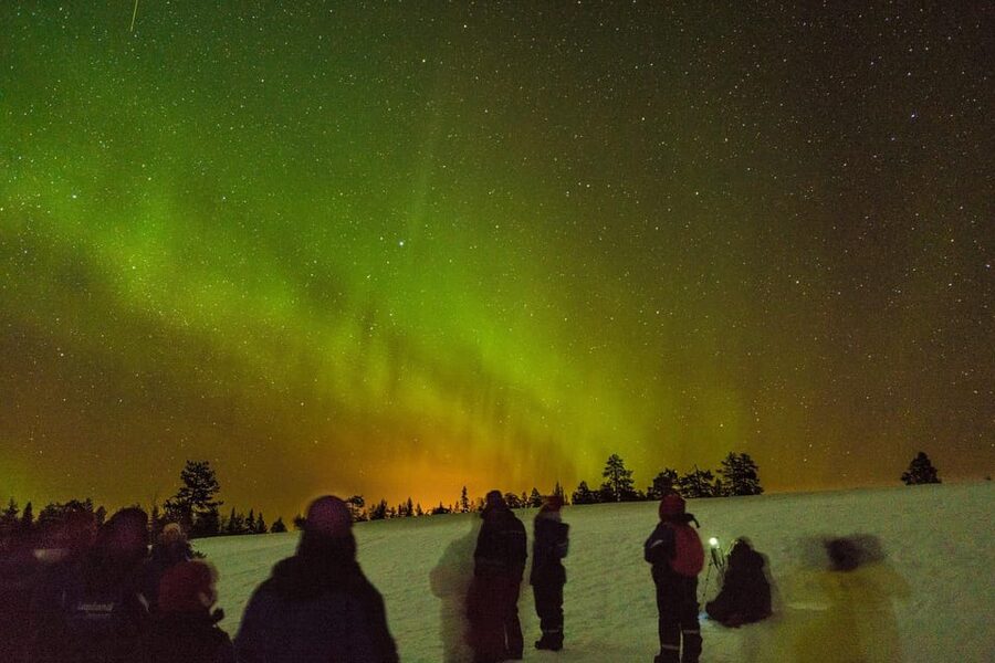 Auroras Northern Lights in Saariselka - BBQ, warm huts, and the comfort tricks that matter at night