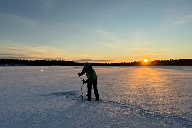 Authentic Reindeer Experience and Ice Fish with Lunch in the Wild - What to wear so the cold does not steal your attention