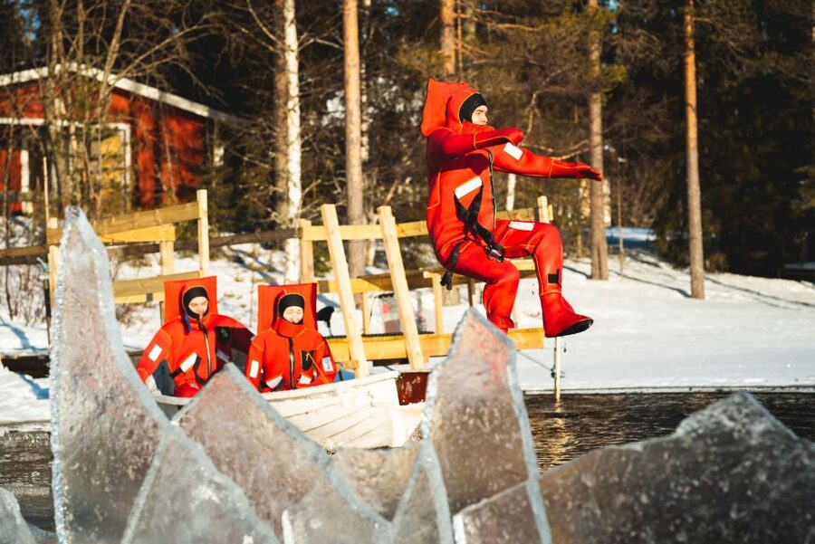 Daytime Ice Floating Rovaniemi, Frozen Lake Experience - Why This Rovaniemi Ice Floating Feels So Different