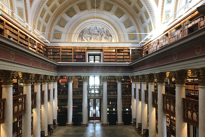 Explore Helsinki’s Art and Culture with a Local - Entering Ateneum Area: How the Art Museum Sets the Tone