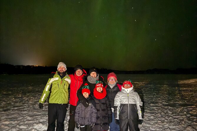 FAMILY FRIENDLY Aurora tour by minivan - Rovaniemi’s Aurora chase, built for comfort and real time