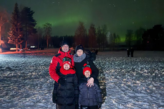 FAMILY FRIENDLY Aurora tour by minivan - What’s the real value of $544.22 per group?