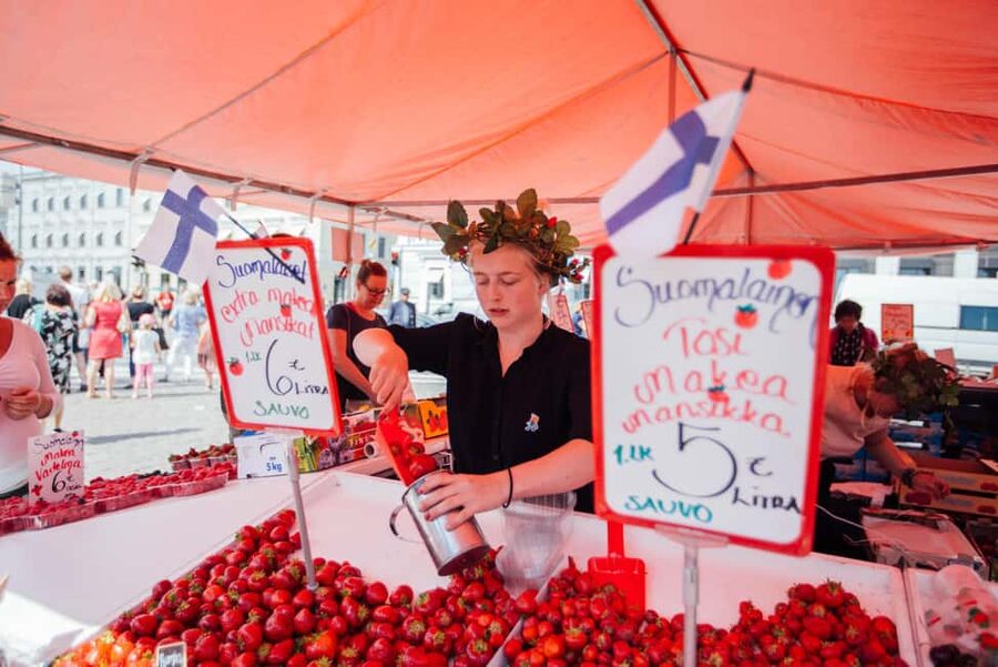 FOOD Tour with Rooftop Bar Visit in Helsinki - Your Guide’s Insider Tips: What to Do After the Tour