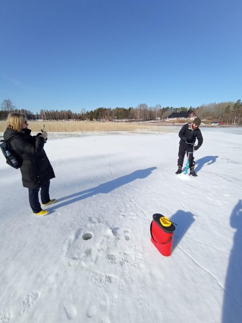 From Helsinki: Bodom Lake Ice Fishing with Food & Drinks - What the guide provides, and what you should bring yourself