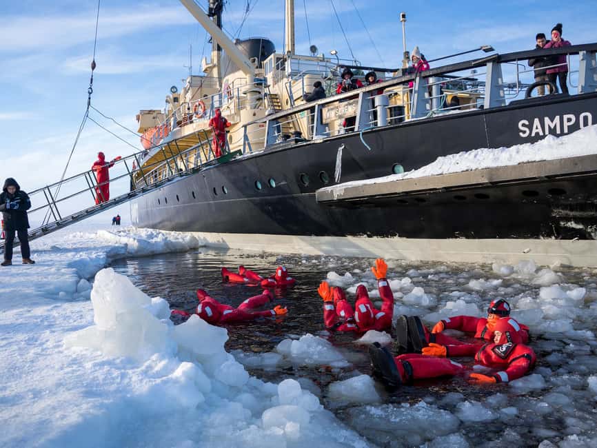 From Rovaniemi: Icebreaker Sampo Cruise with Ice Floating - Food and timing: morning feels different from afternoon