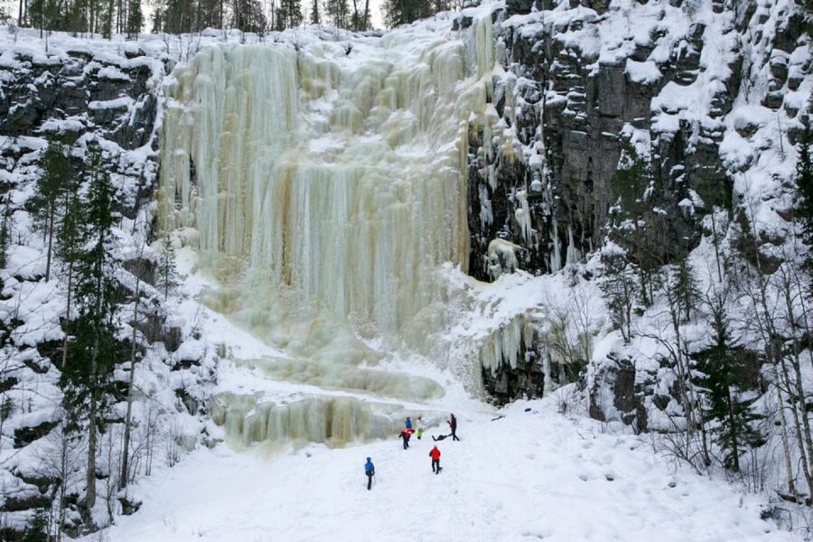 From Rovaniemi: Korouoma Frozen Waterfalls Small-Group Hike - From Rovaniemi to Korouoma by van: how the timing works