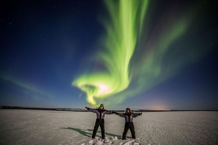 From Rovaniemi: Lakeside Aurora’s Paparazzi Photography - Quick hits: what makes this aurora photo tour tick