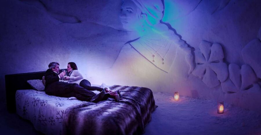 From Rovaniemi: SnowHotel Visit with Ice Restaurant Dinner - Dinner in the Ice Restaurant: warmth, lighting, and Lapland flavors