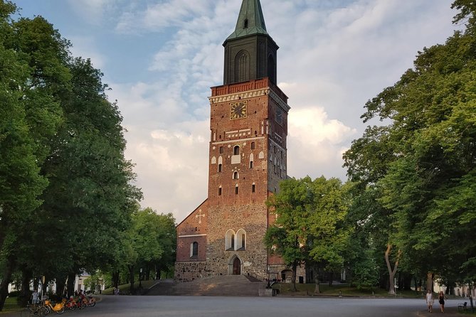 Full-Day Guided Turku and Castle Tour from Helsinki - Hotel Transfers and Train Time, What Makes the Logistics Work