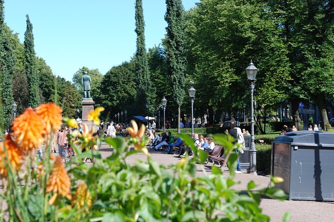 Half-Day Walking Tour around Helsinki with Arto - Kauppatori market square: sea views and real Helsinki errands