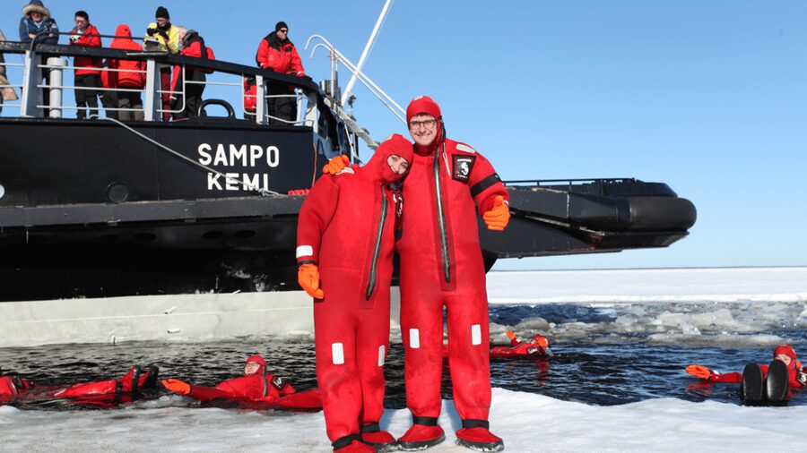 Haparanda/Tornio: Icebreaker Sampo Cruise with Ice Floating - The certificate and small extras that make it feel complete