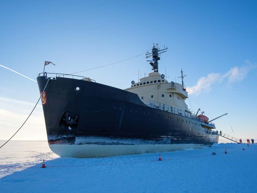 Haparanda/Tornio: Icebreaker Sampo Cruise with Ice Floating - The ice floating suit: the main action and its height rule