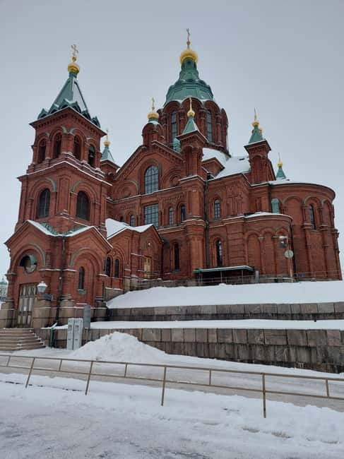 Helsinki: A Finntastic Walking Tour with a Local Guide - Start with Senate Square, then learn why Helsinki looks the way it does