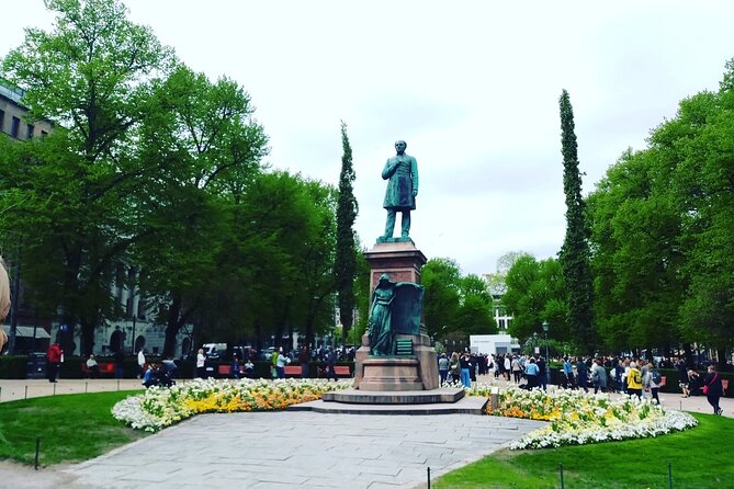 Helsinki Airport Layover Sightseeing Tour - Kauppatori Market Square: A Taste of Finnish Culture
