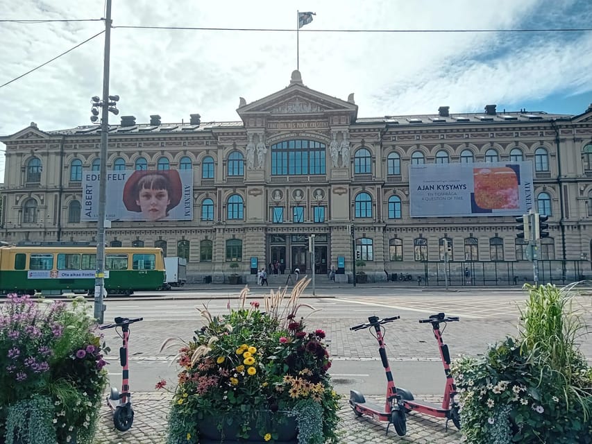 Helsinki: Architectural Highlights Guided Walking Tour - Oodi central library and Amos Rex: the modern hits that make the tour pop