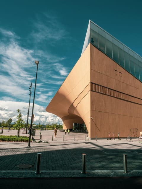 Helsinki: Architectural Highlights Guided Walking Tour - Jugend and everyday stops: Robert’s Coffee, Kappeli, and Esplanadi