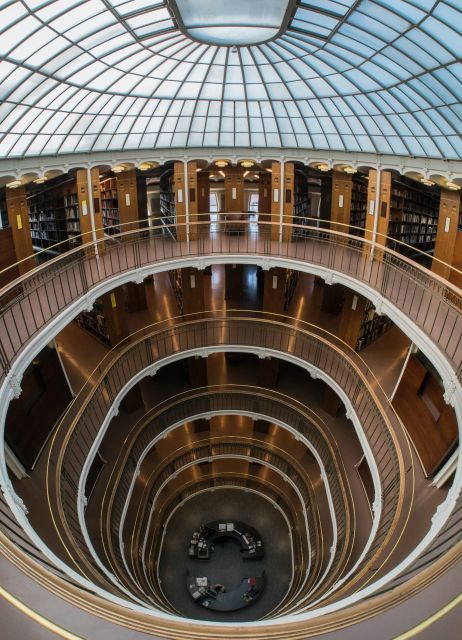 Helsinki: Architecture Walking Tour with Expert - Why Helsinki’s architecture changes every few blocks