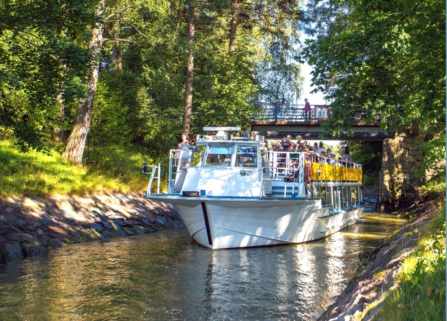 Helsinki by Bus and Boat 24-Hour Combo Ticket - Using Your 24 Hours: Bus Stops, Headsets, and a Smart Pace