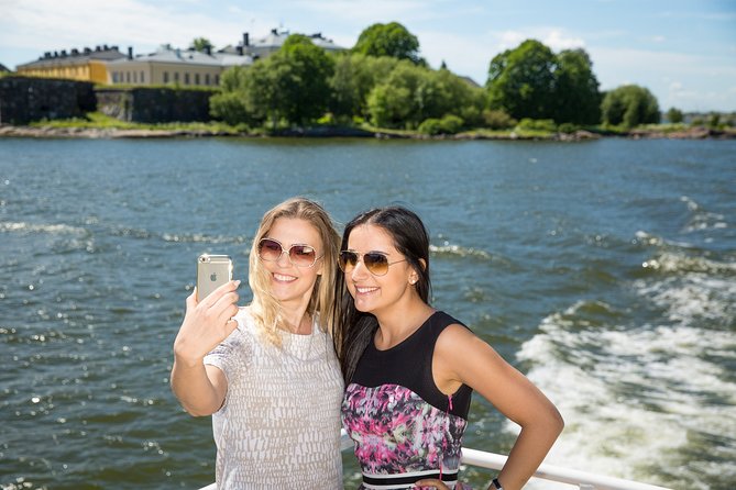 Helsinki Canal Cruise - The Big Value: Commentary That Turns Views Into Meaning