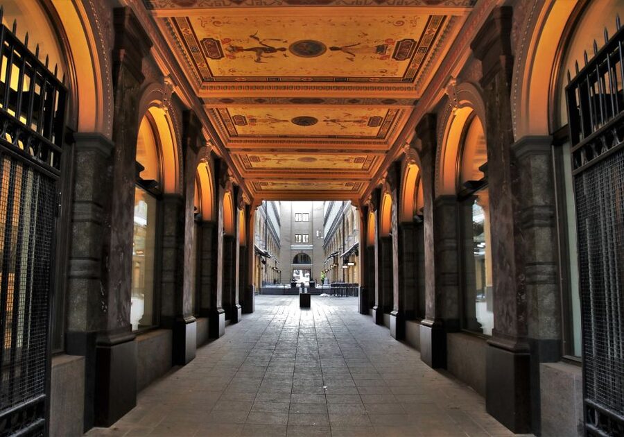 Helsinki: Express Walk with a Local in 60 minutes - Temppeliaukio Church: the rock church stop you will remember