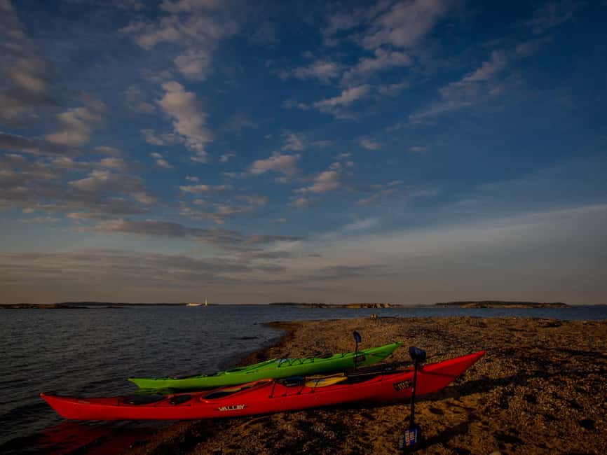 Helsinki: Midnight Sun Kayaking Tour with Campfire - Two Paddle Sessions Under a Staying-Lit Sky