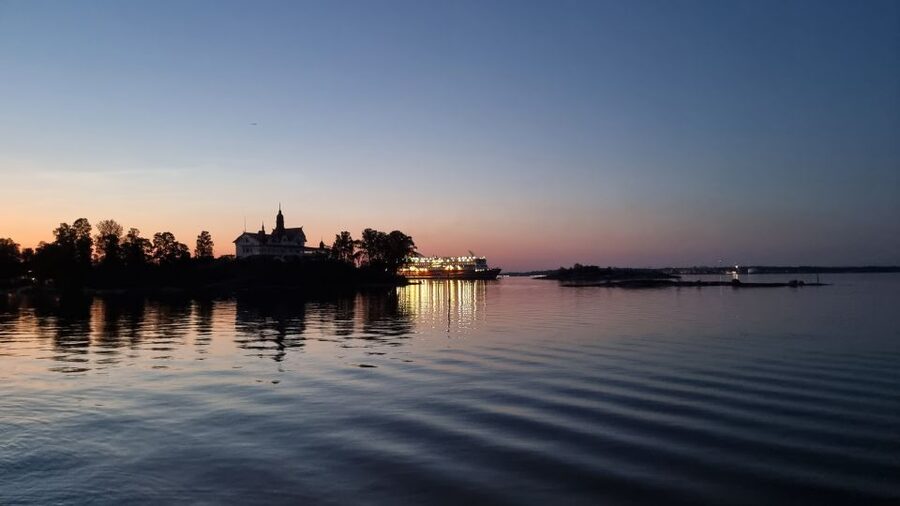 Helsinki: Private City Highlights Tour by VIP car - How long is 3 hours, and how to make it feel un-rushed