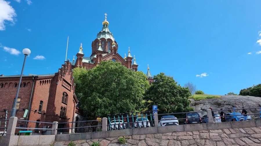 Helsinki: Private City Highlights Tour by VIP car - Sibelius Park and cemetery stops that add depth