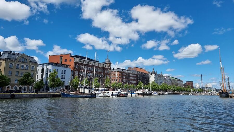 Helsinki: Private City Highlights Tour by VIP car - Getting picked up: port or airport, WiFi, and a guided pace