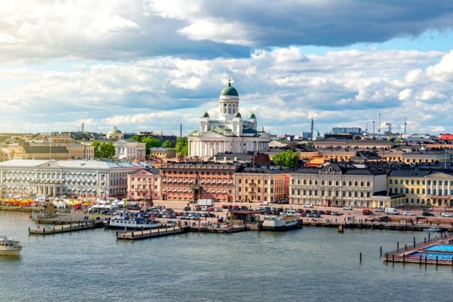 Helsinki: Private Walking Tour with a Local Guide - Pickup, meeting points, and how to avoid day-of stress