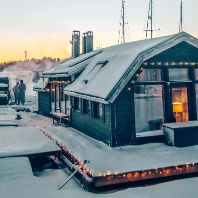 Helsinki: Rustic Traditional Floating Sauna Experience - The boat in a secret cove: what that 2 hours on board actually means