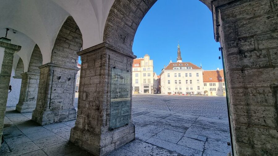 Helsinki: Tallinn Guided Day Tour with Ferry Crossing - The ferry crossing: your 2-hour break across the Gulf of Finland