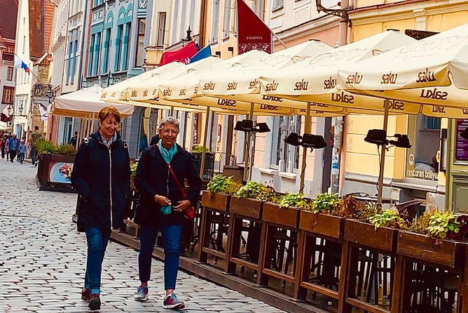 Helsinki to Tallinn Guided Tour -cruise ticket & pick up included - Toompea hill: Riigikogu politics, Nevsky Cathedral grandeur, and Kohtuotsa panoramas