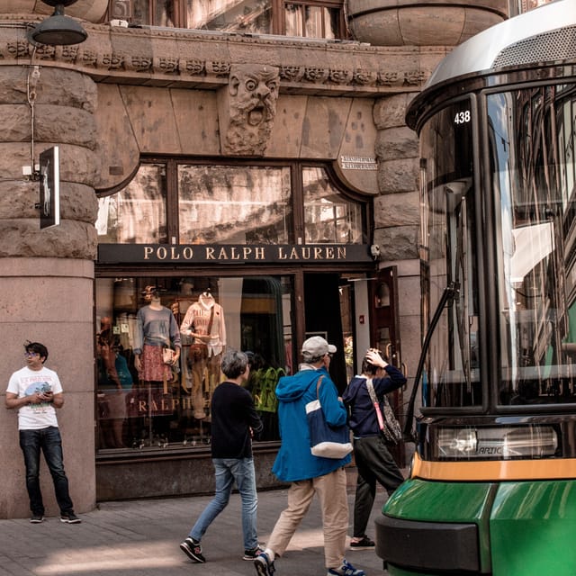 Helsinki: Tram Tour - Senate Square to Kaivopuisto: Iconic Helsinki, with a Local Pace