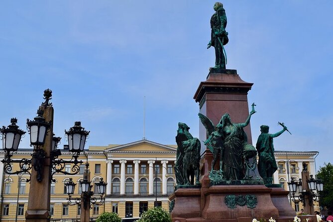 Helsinki Walking Tour at Helsinki Architecture - Starting at Kluuvikatu, then framing Helsinki at Senate Square