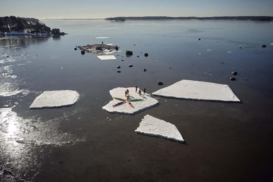 Helsinki: Winter Kayaking in Eastern Helsinki Archipelago - Safety briefing: the part that makes beginners comfortable