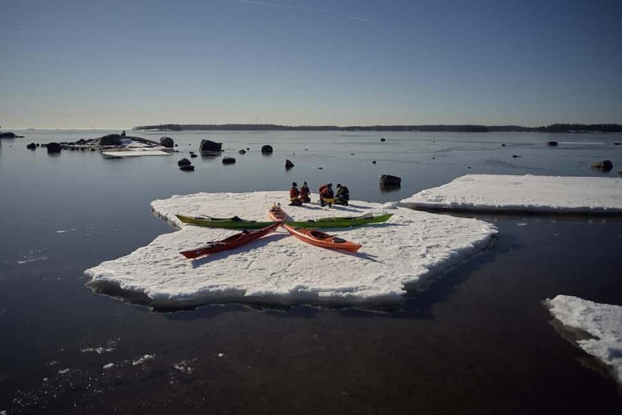 Helsinki: Winter Kayaking in Eastern Helsinki Archipelago - Gear that matters: how you stay warm and functional