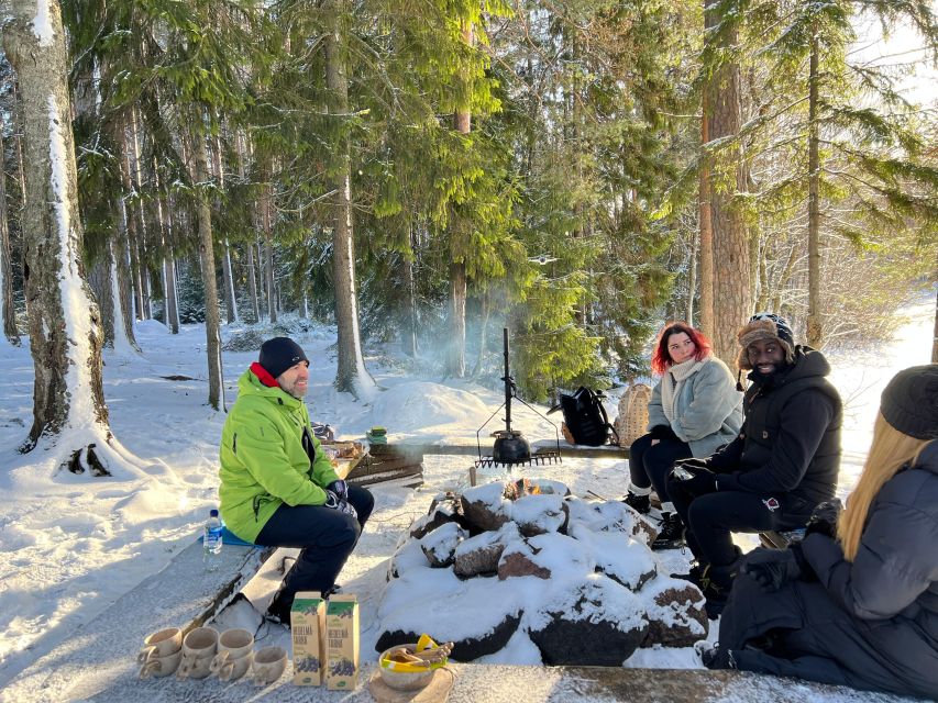Helsinki: Winter Wonderland Liesjärvi National Park Hike - Gear and traction: staying warm without overpacking