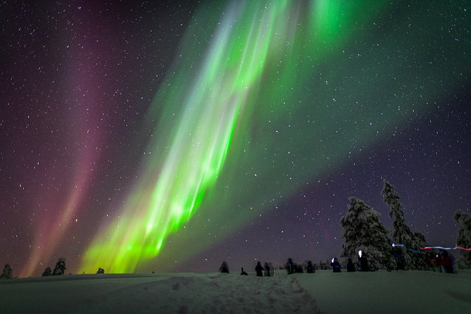 Hunting Northern Lights by Snowmobiles - Food and comfort: warm drinks, barbecue snacks, and what to bring