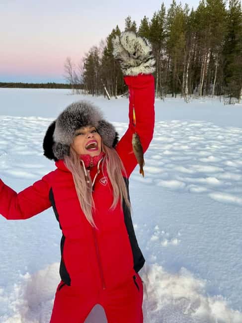 Ice Fishing Adventure in Levi with Salmon Soup - Finding your rhythm: quiet fishing time and a realistic chance to catch