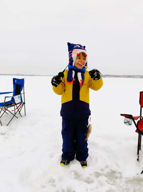 Ice Fishing Adventure in Levi with Salmon Soup - Wildlife moments around the shelter and kennel area
