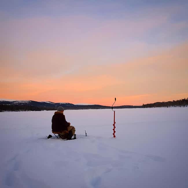 Ice-Fishing by Foot on Lake Ylläsjärvi - Key points at a glance