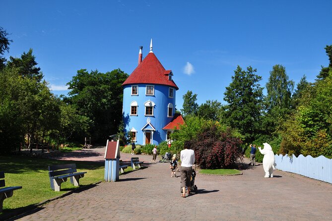 Inspiring Turku - Private Walking Tour - The Old Great Square: where Turku stages traditions and festivals