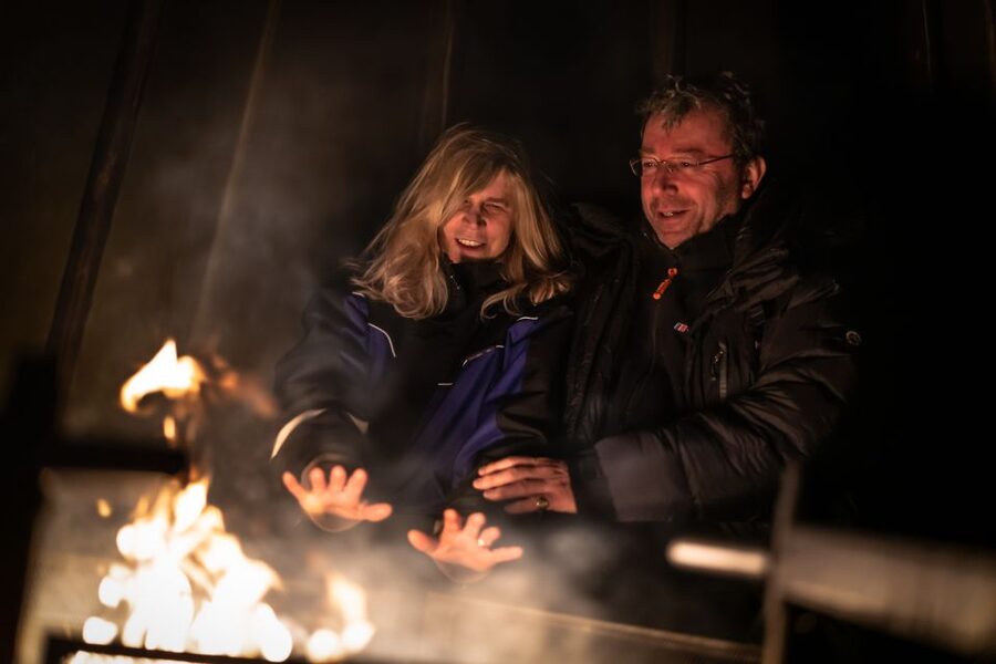 Ivalo: Lake Inari Northern Lights Tour w/ Reindeer & Dinner - What to wear and plan for on a cold lake night