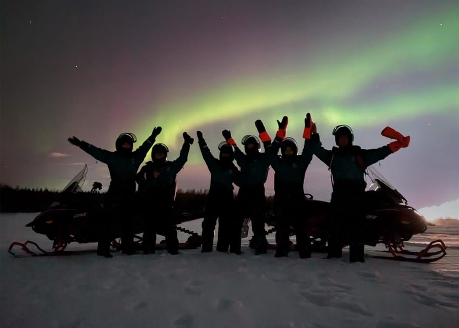 Kemi-Tornio: Night Safari on Snowmobiles - The Snowmobile Briefing, License Rules, and Turn-Taking