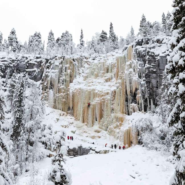 Kemijärvi: Insider Korouoma Frozen Waterfalls Hike - Getting kitted up for Lapland cold, before the canyon tests you