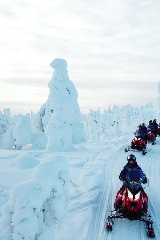 King of Ylläs: Snowmobiling to the Hill - Driving back to Ylläsjärvi through the forest