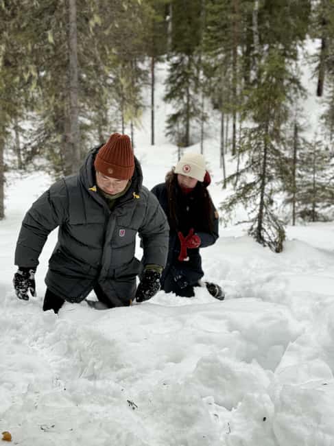 Korouoma Canyon Frozen Waterfalls Hike & Private Teepee BBQ - Warm breaks and what the included snacks actually help with